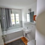 Badezimmer im Dachgeschoss