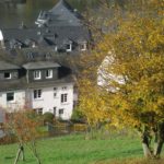 Blick vom Weinberg auf Haus Rosa